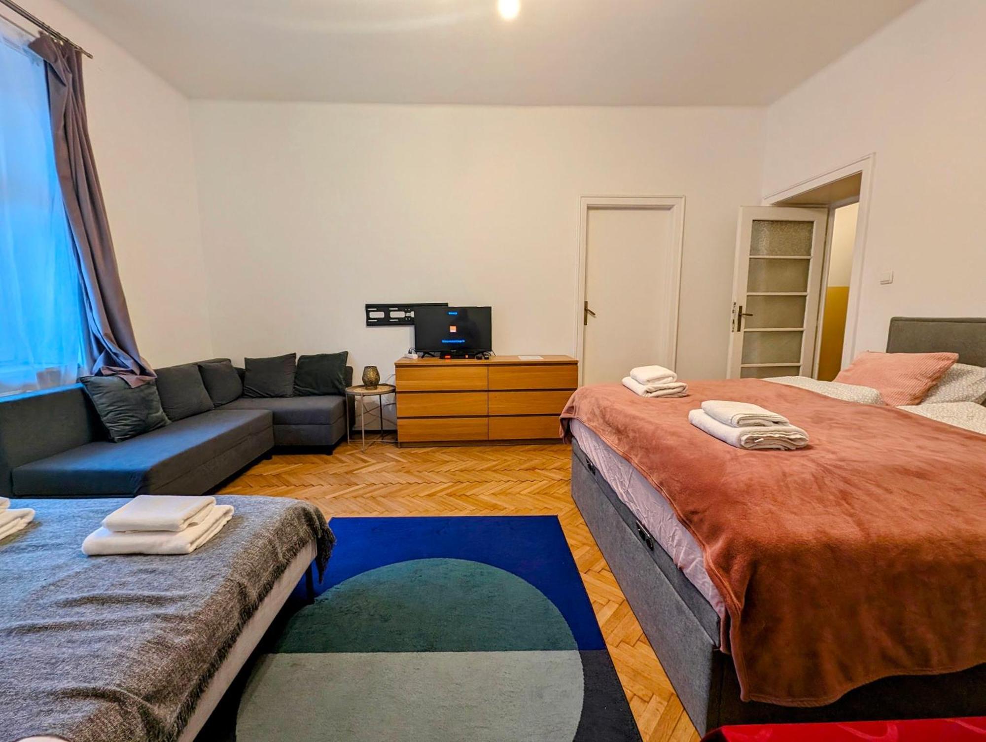 Aleja Krasinskiego 24A By Homeprime Krakow Bagian luar foto