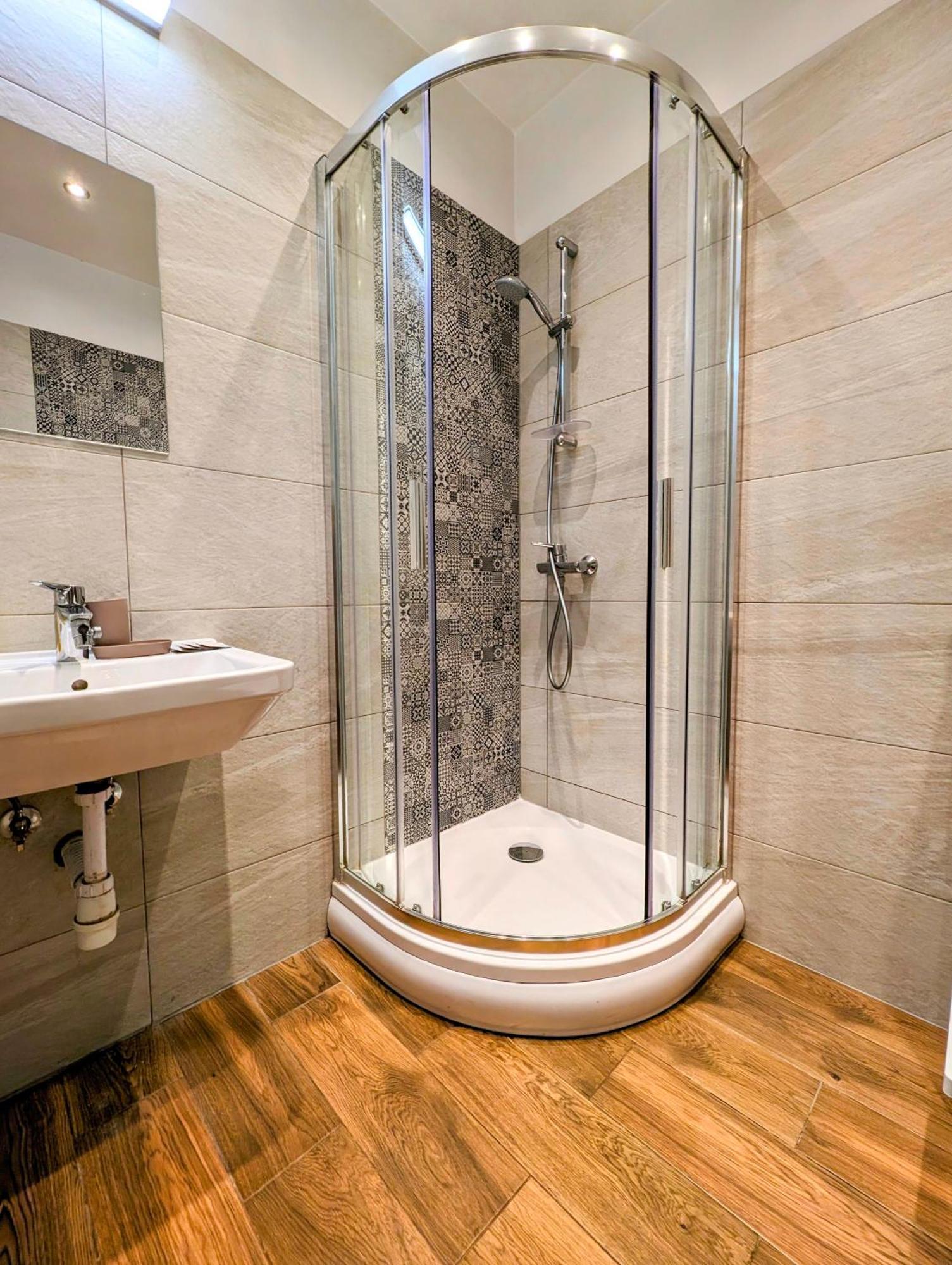 Aleja Krasinskiego 24A By Homeprime Krakow Bagian luar foto